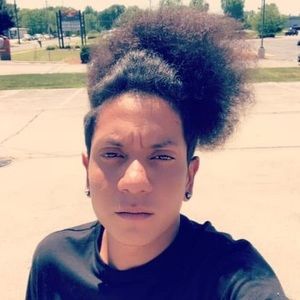 Meet your Posher, Santos